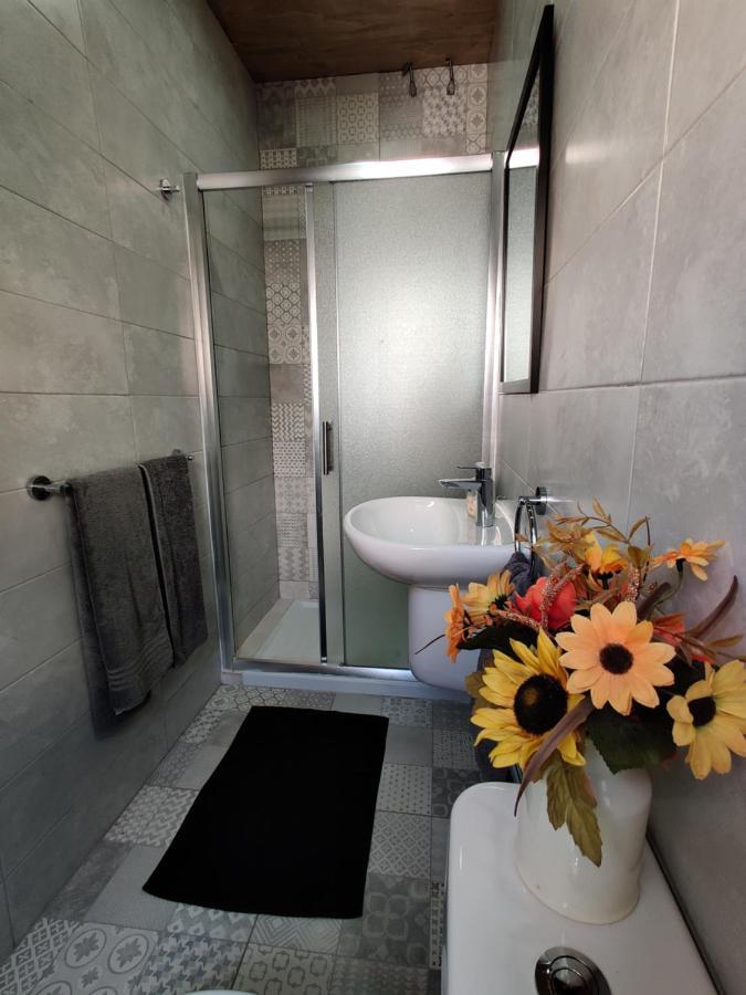 Rons Town House Apartment